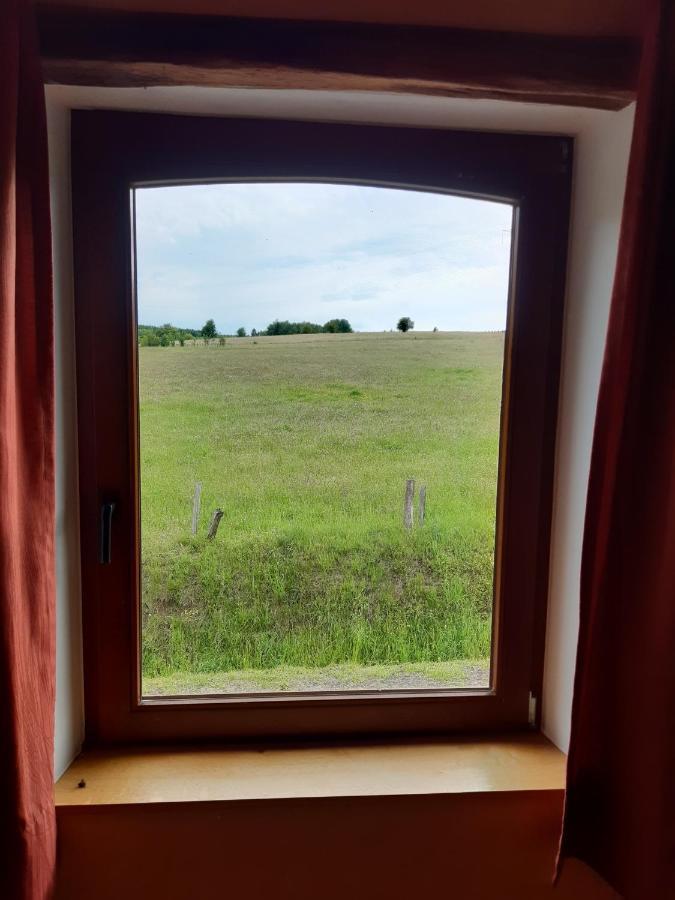 Gite Le Cheval Ardennais Гуви Экстерьер фото
